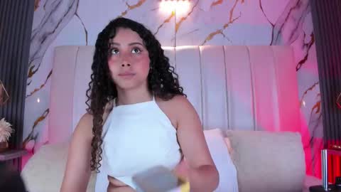 Marelyn online show from March 3, 5:09 pm