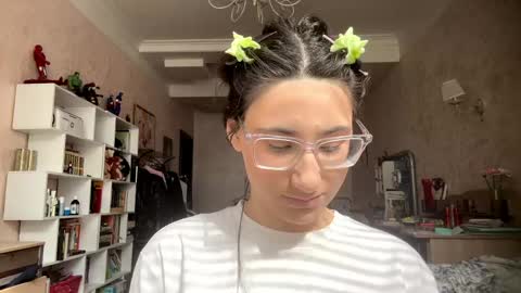 Zara online show from March 23, 11:04 am