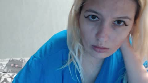 Snapshot of margo_shine chatting on February 15, 2:44 pm margo_shine online show from February 15, 2:44 pm