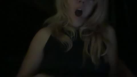 Elle online show from March 29, 5:09 am