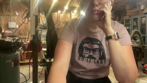 Elle online show from April 20, 6:33 pm