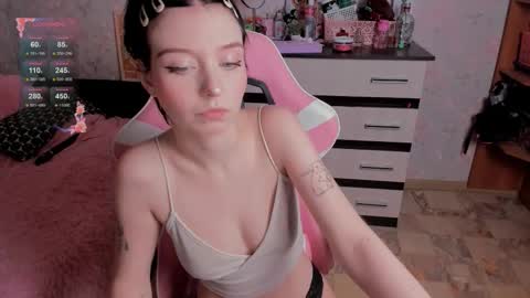 Snapshot of margopink chatting on October 13, 5:15 pm Margot online show from October 13, 5:15 pm