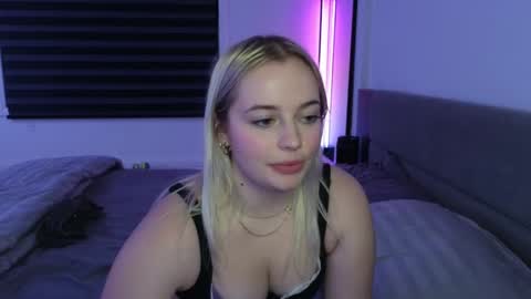 margot_robbie7 online show from November 13, 2:14 am