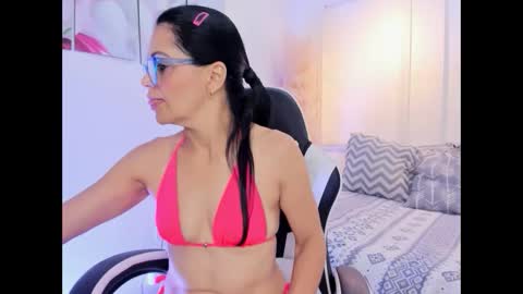 Snapshot of margot_smith chatting on September 12, 12:40 pm Margot online show from September 12, 12:40 pm