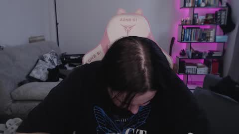 mari moore online show from February 16, 8:01 am