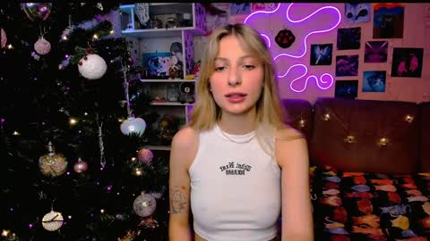 Snapshot of maria_hunt chatting on December 28, 4:51 am Maria online show from December 28, 4:51 am
