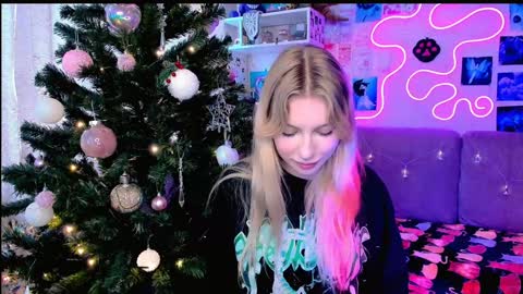 Snapshot of maria_hunt chatting on December 24, 6:11 am Maria online show from December 24, 6:11 am