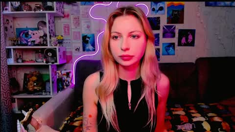 Snapshot of maria_hunt chatting on December 6, 3:35 am Maria online show from December 6, 3:35 am