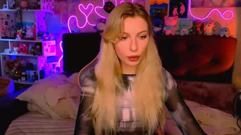 Snapshot of maria_hunt chatting on October 7, 8:43 am Maria online show from October 7, 8:43 am