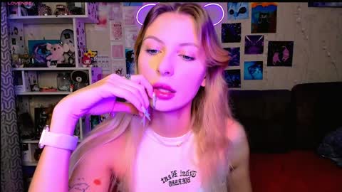 Snapshot of maria_hunt chatting on December 13, 2:43 am Maria online show from December 13, 2:43 am