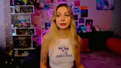 Snapshot of maria_hunt chatting on March 1, 4:15 am Maria online show from March 1, 4:15 am