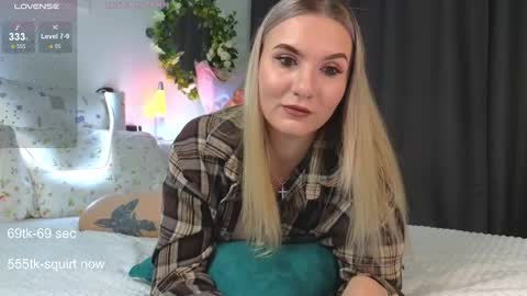 Snapshot of maria_shy_lii chatting on September 11, 9:10 am maria_shy_lii online show from September 11, 9:10 am