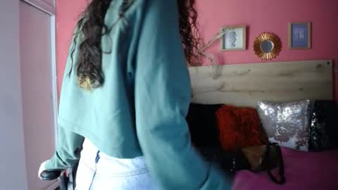 maria_turner1 online show from March 8, 1:15 pm