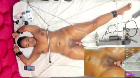 Snapshot of mariaam_07 chatting on October 9, 2:22 pm MARIAM online show from October 9, 2:22 pm