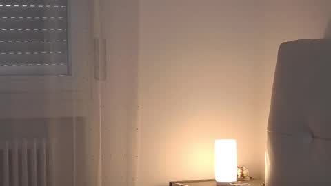 Snapshot of mariafame chatting on October 4, 7:17 am NEW ACCOUNT MariaMIlan online show from October 4, 7:17 am