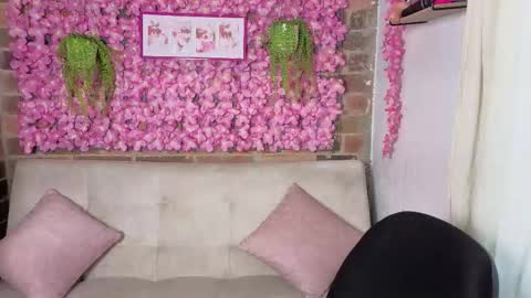 Maria online show from March 7, 8:42 pm