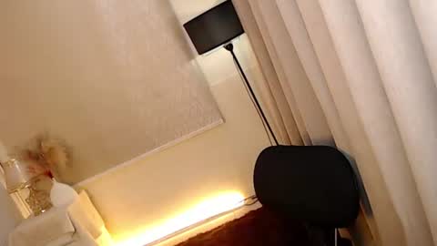 Snapshot of mariah_clara chatting on October 20, 3:17 pm mariah_clara online show from October 20, 3:17 pm