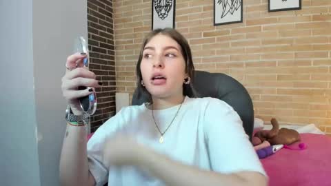 Snapshot of mariam_scott18 chatting on September 10, 7:15 pm Mariam online show from September 10, 7:15 pm