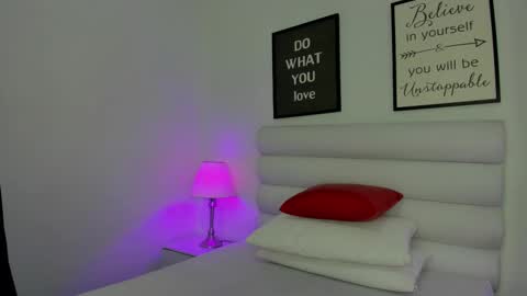 Snapshot of mariam_scott18 chatting on March 8, 7:20 pm Mariam online show from March 8, 7:20 pm