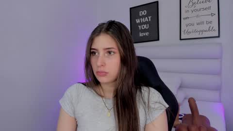 Snapshot of mariam_scott18 chatting on February 5, 10:11 pm Mariam online show from February 5, 10:11 pm