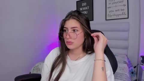Snapshot of mariam_scott18 chatting on March 4, 8:05 pm Mariam online show from March 4, 8:05 pm