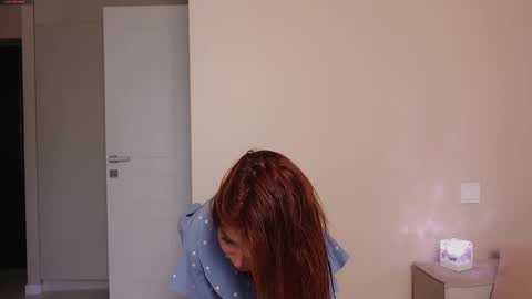 mariameella online show from October 21, 8:19 am