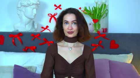 MariaMenson online show from March 7, 8:00 pm