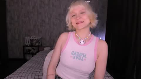 Snapshot of mariamilkis chatting on October 1, 3:05 am Maria online show from October 1, 3:05 am