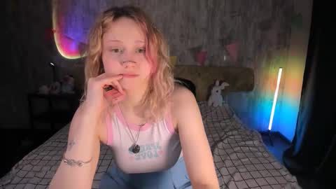 Snapshot of mariamilkis chatting on February 25, 10:31 pm Maria online show from February 25, 10:31 pm