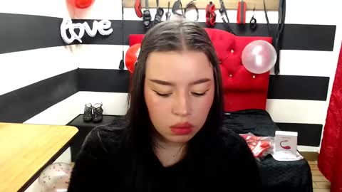 Snapshot of marian_ran_ chatting on February 14, 3:54 am Marian online show from February 14, 3:54 am