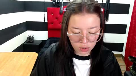 Snapshot of marian_ran_ chatting on February 17, 3:04 am Marian online show from February 17, 3:04 am