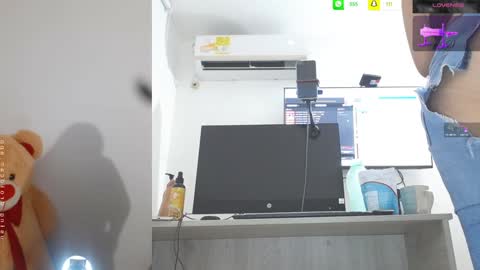 Snapshot of mariana_1_ chatting on February 8, 7:15 am Mariana online show from February 8, 7:15 am