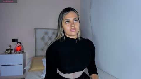 Mariana Roe online show from November 20, 3:05 am