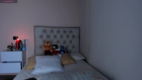 Mariana Roe online show from November 24, 2:21 am