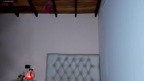 Mariana Roe online show from November 22, 3:16 am