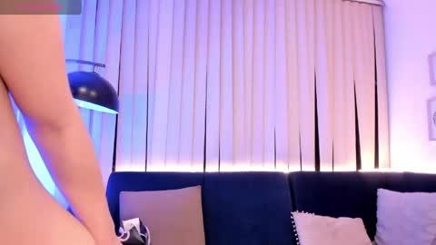 mariana__thompson online show from April 28, 4:06 am