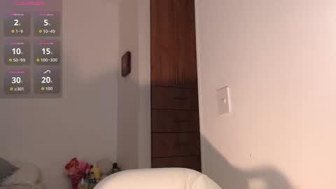Snapshot of mariana_es chatting on October 12, 10:44 pm Mariana online show from October 12, 10:44 pm