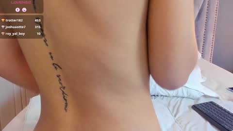Snapshot of mariana_kalo chatting on October 10, 1:28 pm Mariana online show from October 10, 1:28 pm