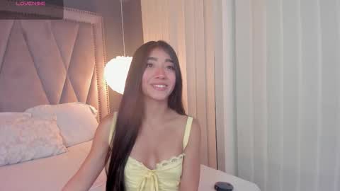Snapshot of mariana_kalo chatting on October 13, 9:11 am Mariana online show from October 13, 9:11 am