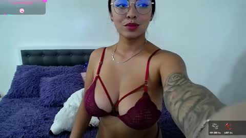 Snapshot of mariana_sara chatting on February 12, 9:54 pm mariana_sara online show from February 12, 9:54 pm