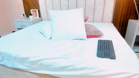 Mariana  online show from October 24, 3:24 pm