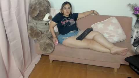 Mariana Lopez online show from March 7, 5:40 am