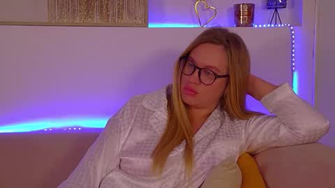 Maria online show from March 10, 2:06 am