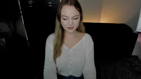 mariarobinsone online show from October 16, 5:07 am