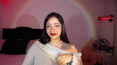 Nicolle online show from December 2, 2:13 am