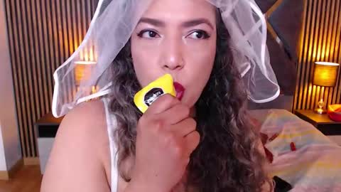 marie_hss online show from October 21, 9:40 pm