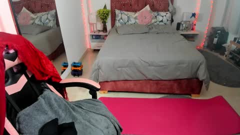 Snapshot of marie_mature chatting on February 20, 6:13 pm marie online show from February 20, 6:13 pm