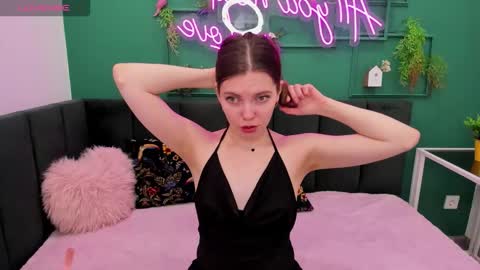 Mary 3 online show from November 25, 2:10 am