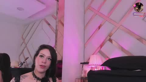 Mary online show from October 28, 1:06 am