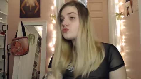 marigoldrue online show from January 7, 12:04 am